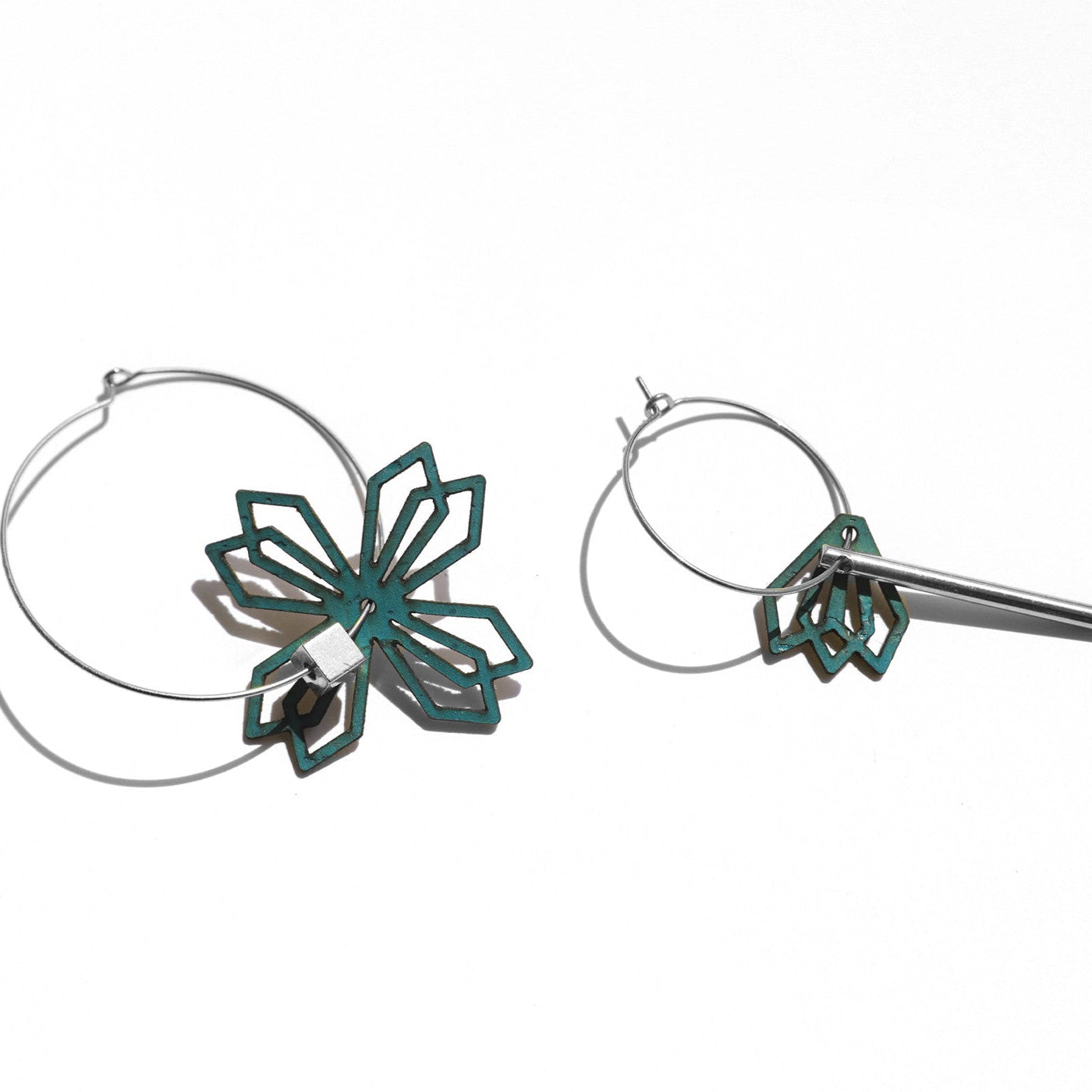 Créoles "Vénus et Mars" Turquoise - Boucles d'Oreilles Dépareillées et Originales
