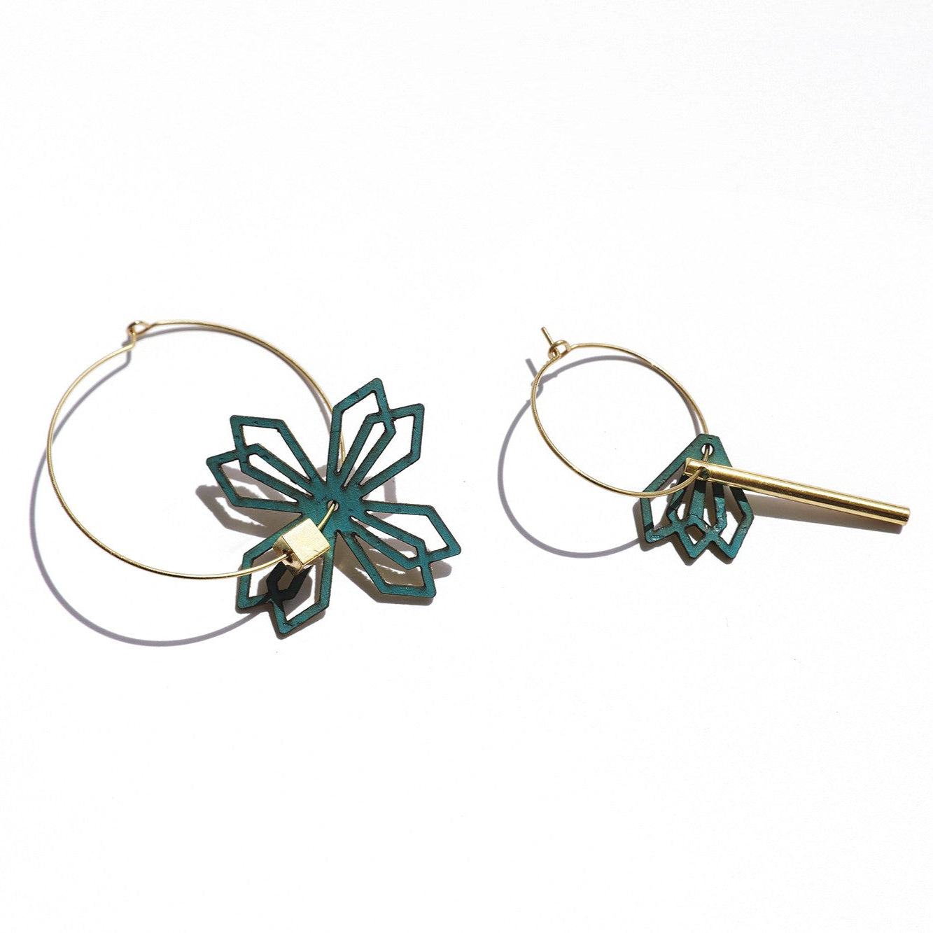 Boucles d’oreilles artisanales Matcha Paris – dualité chic et graphique