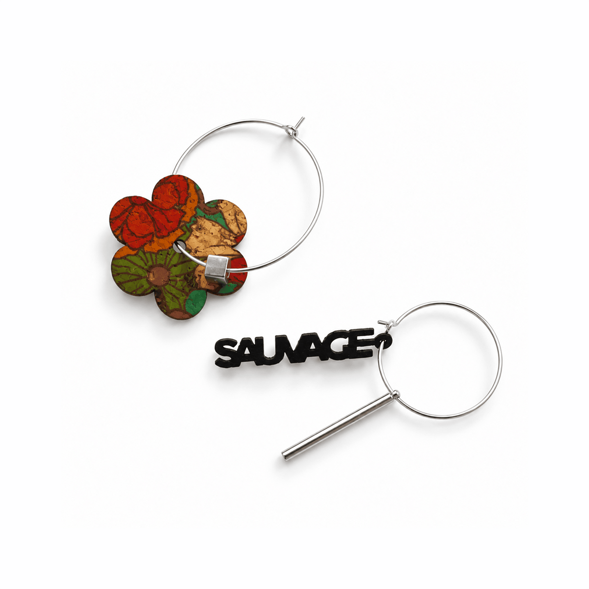 Fleur Sauvage Sienna – Boucles d'oreilles dépareillées