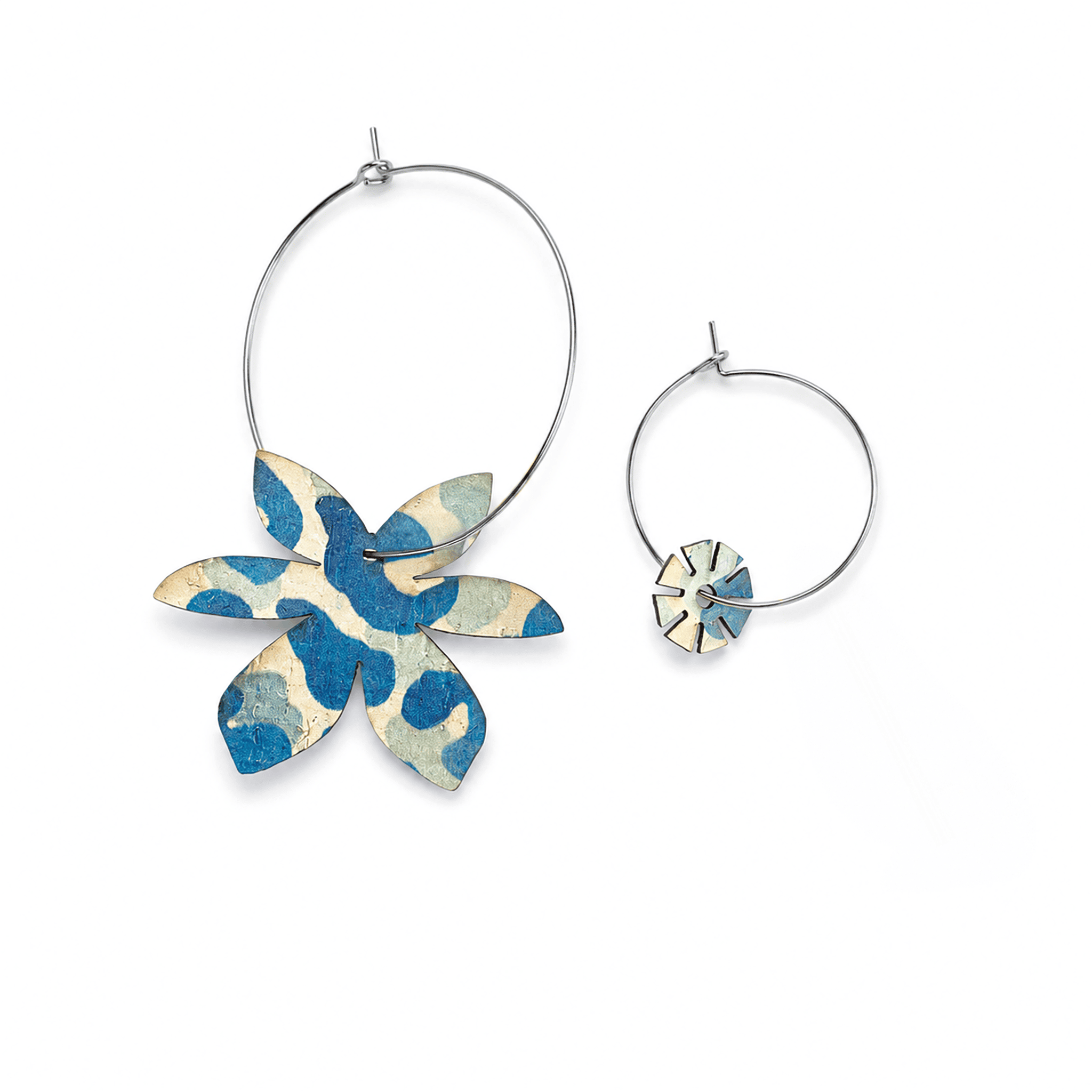 Boucles d'oreilles dépareillées Brangelina Tinos kit Essentiel argent — créoles argentées liège imprimé léopard bleu cobalt Matcha Paris