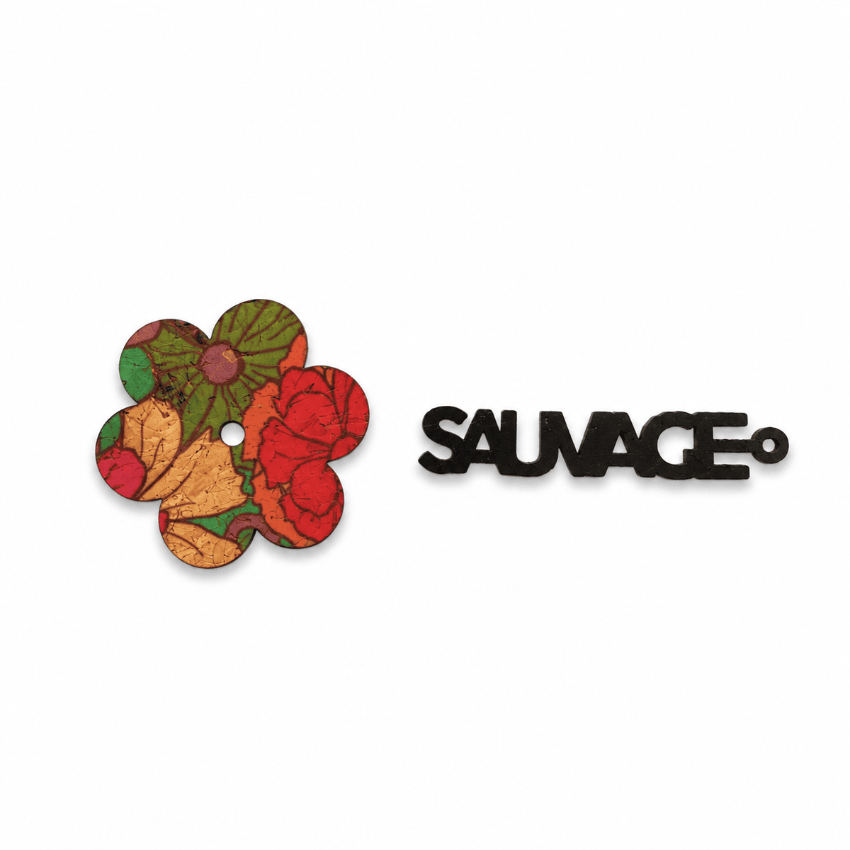 Breloques dépareillées interchangeables Fleur Sauvage Sienna — fleur liège imprimé rouge orange vert et mot SAUVAGE noir artisanales Matcha Bijoux
