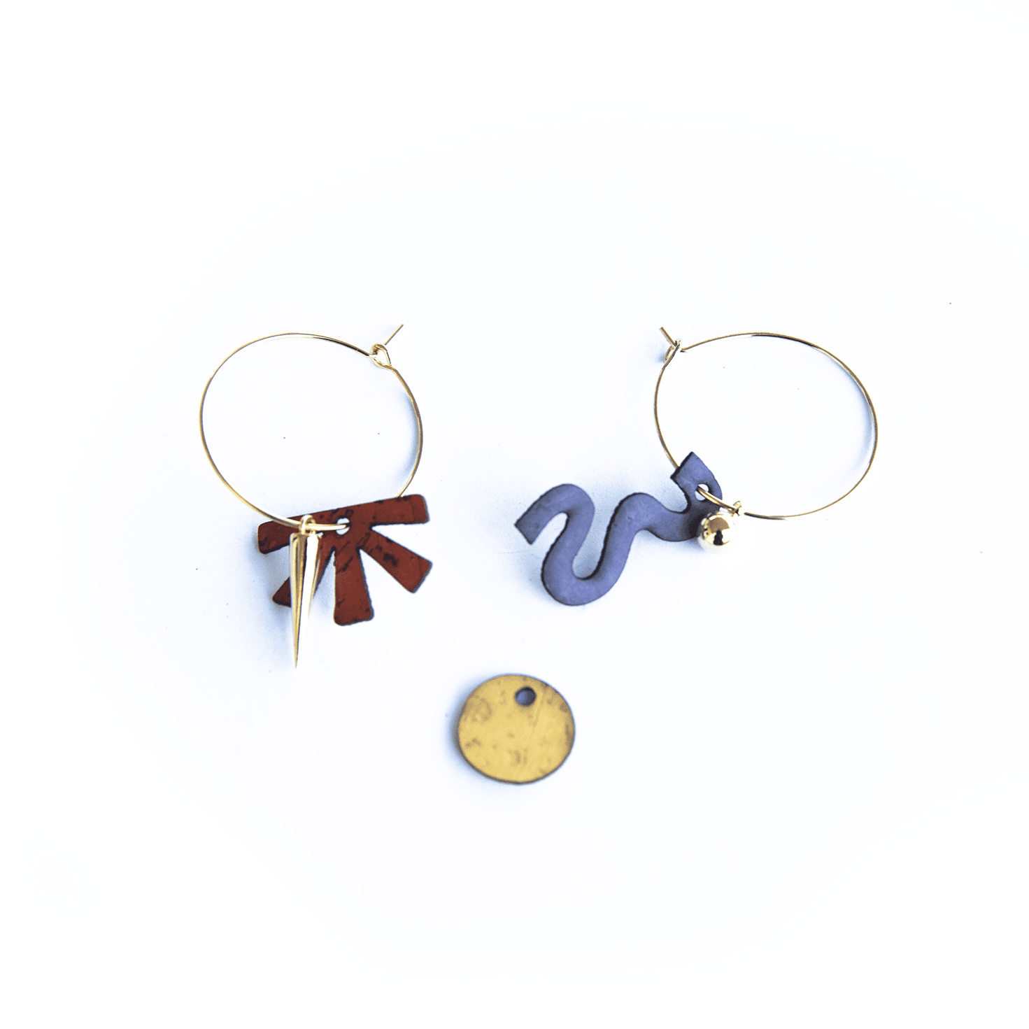 Styling avec les minis créoles Lilis - Parfait pour toutes les occasions