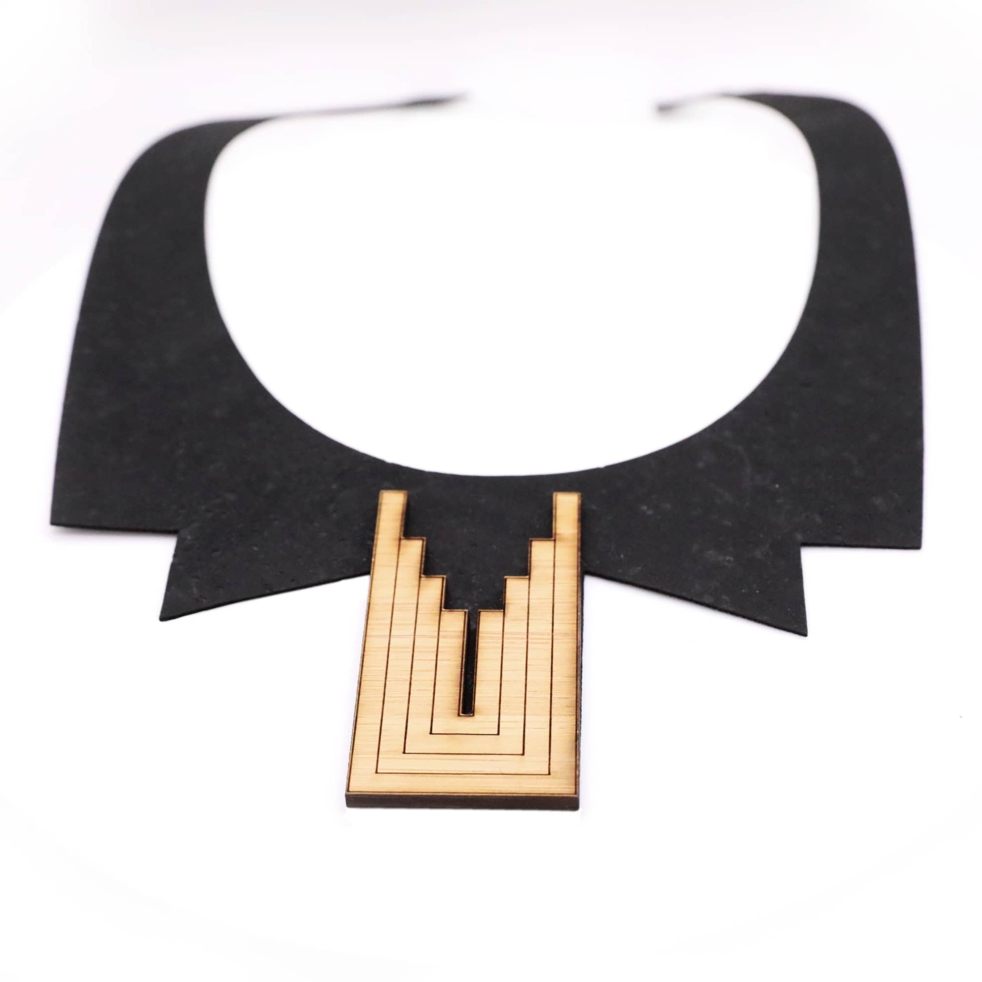 COLLIER_EMPIRE_WHITE_BACKGROUND_LT.jpg