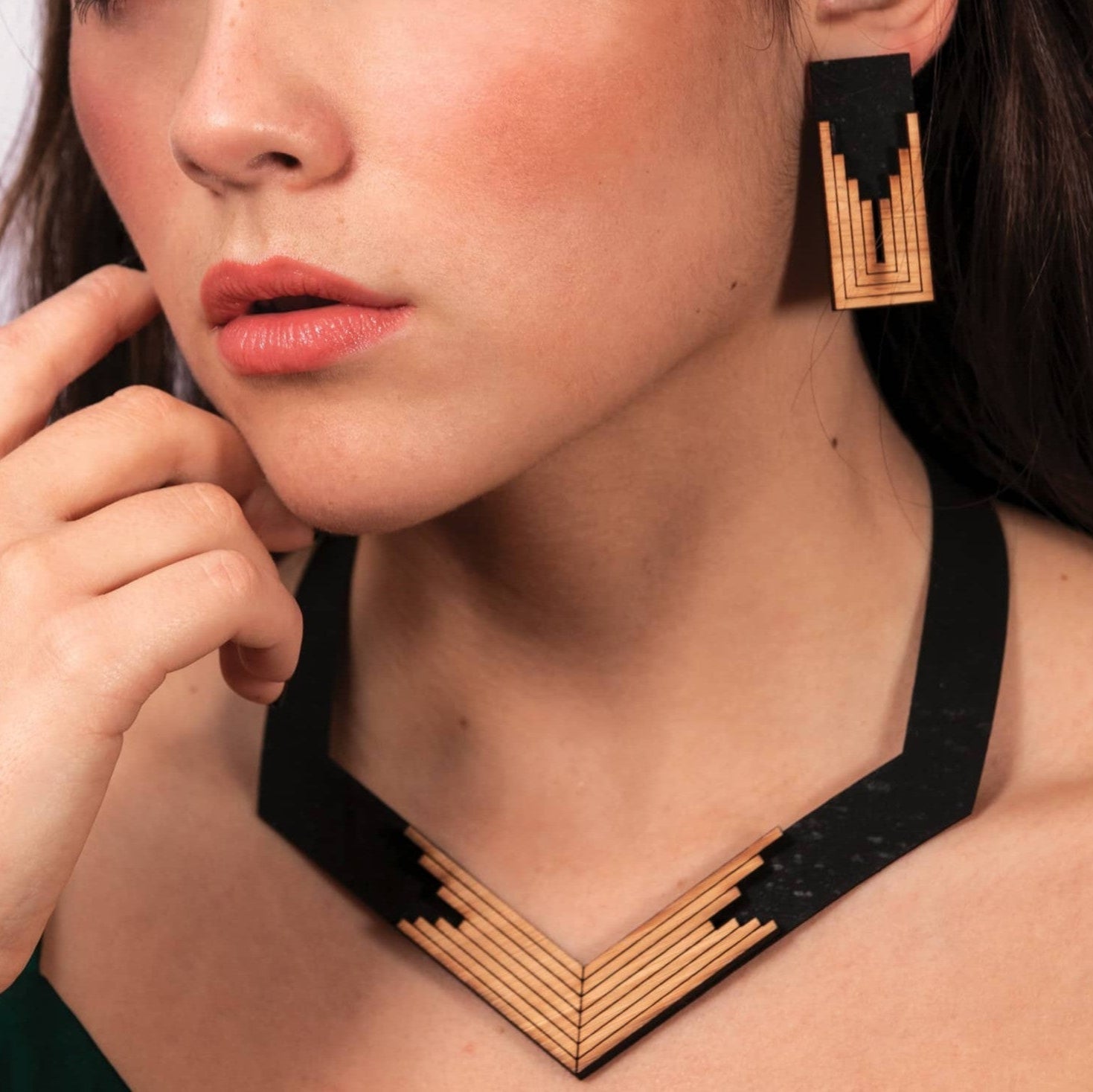 Collier en bois art déco EMPIRE slim - Matcha Paris