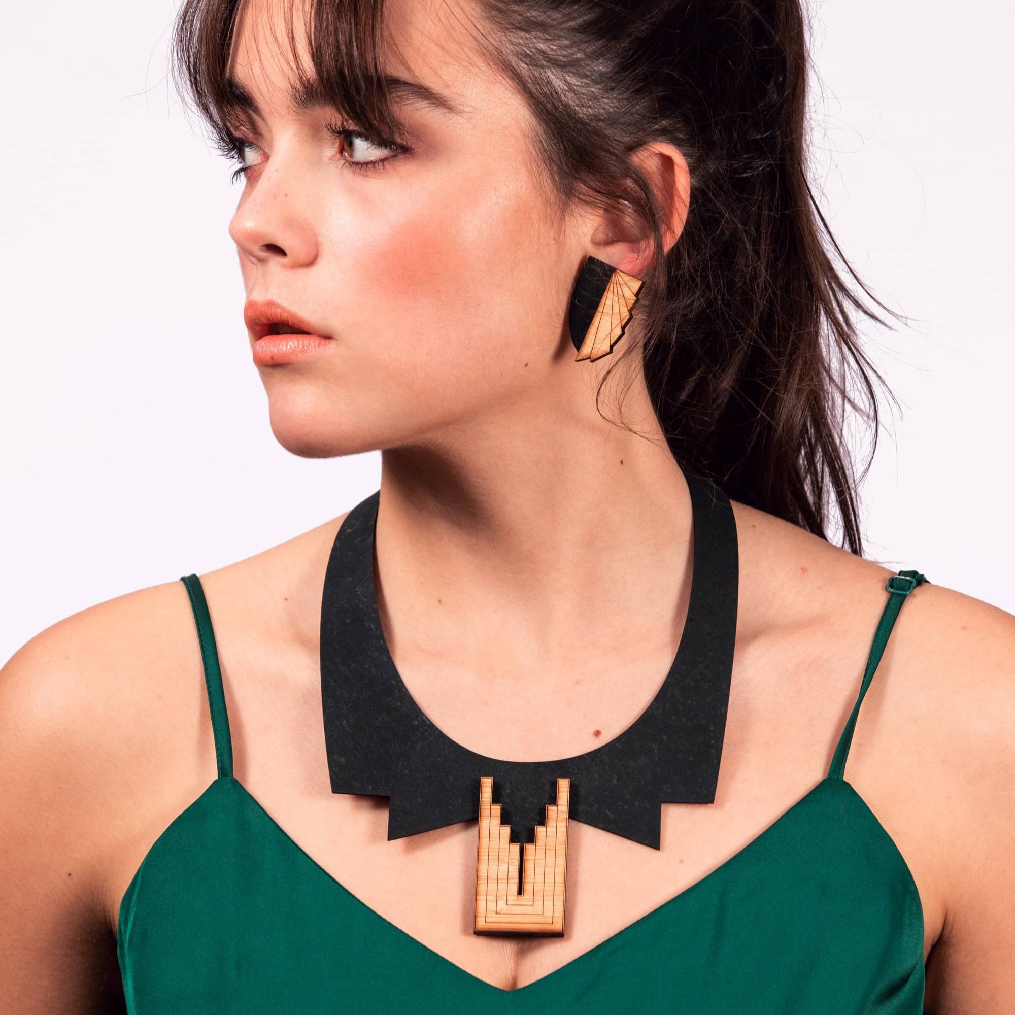 BO_JULIA_EMPIRE_COLLIER_BAMBOU_LT.jpg